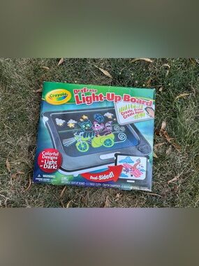 Crayola Light-Up Dry Erase Board